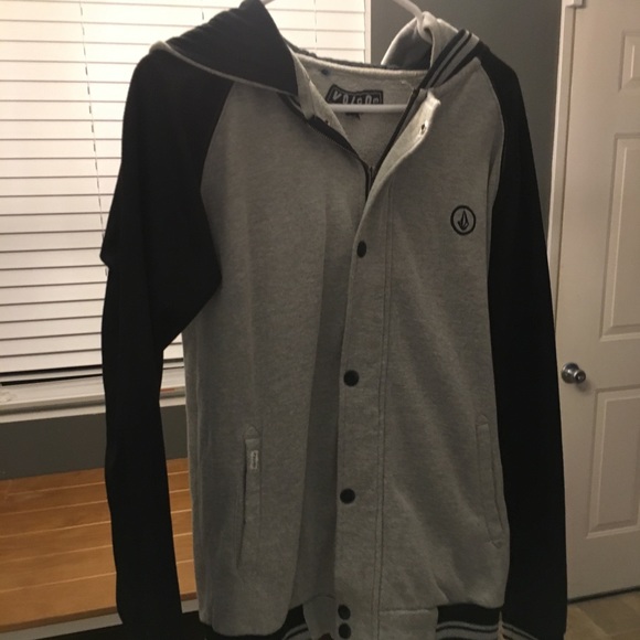 Volcom hoodie - Picture 2 of 3